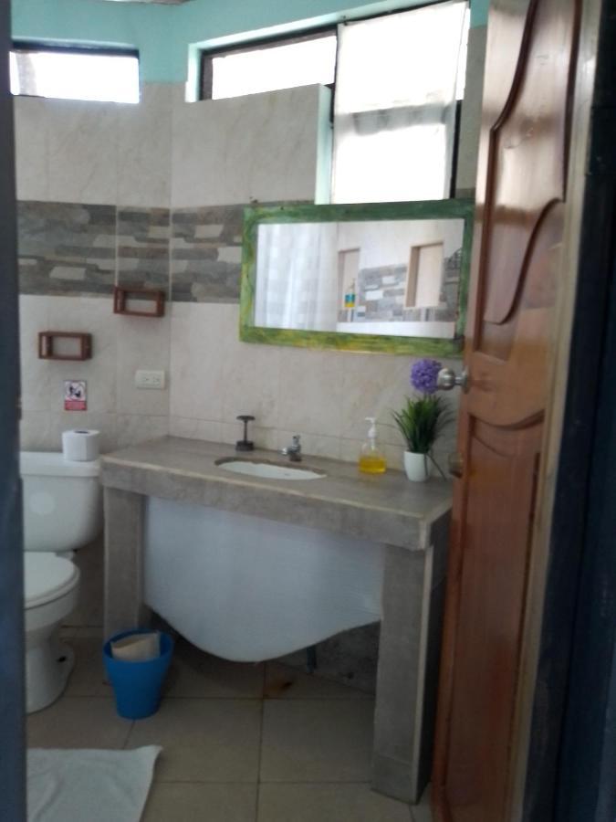 Cozy Hosting Galapagos Daire Puerto Ayora  Dış mekan fotoğraf